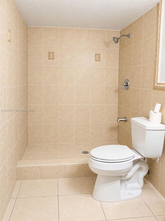 En Renta: $2,400 (2 camas, 2 baños, 1099 Pies cuadrados)