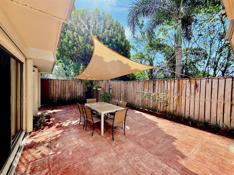 PATIO DAY