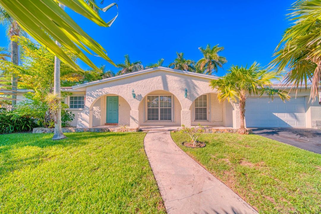 For Sale: $780,000 (4 beds, 2 baths, 1718 Square Feet)