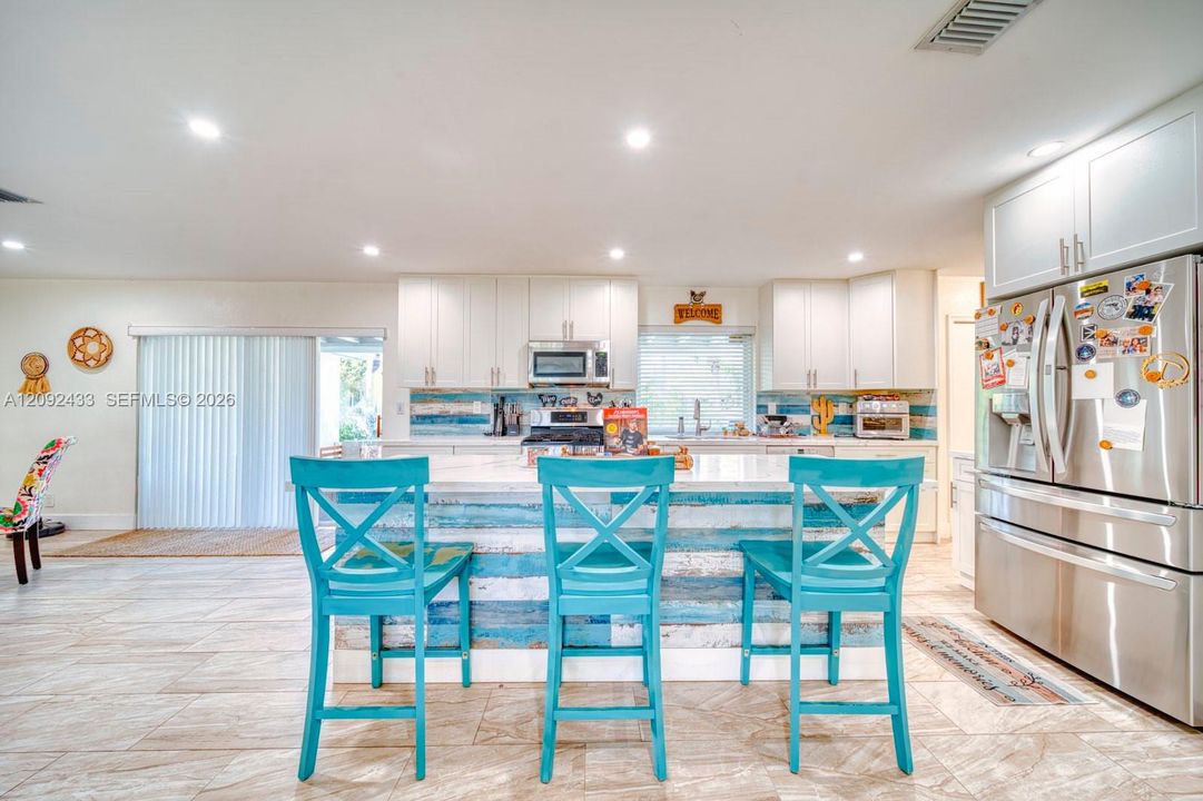 For Sale: $780,000 (4 beds, 2 baths, 1718 Square Feet)