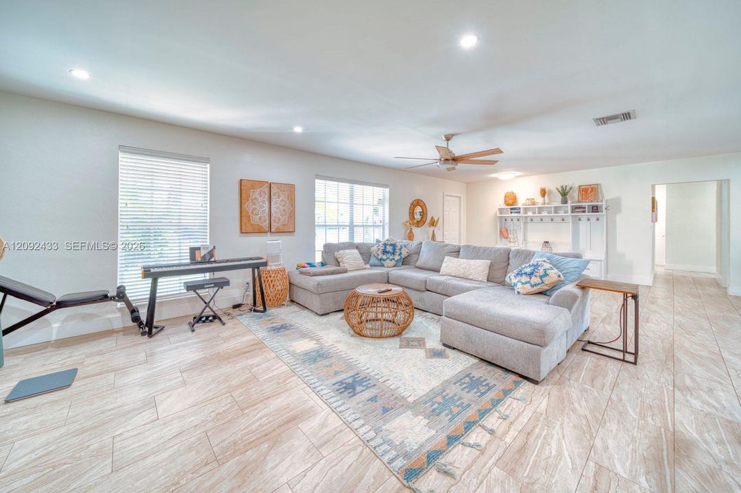For Sale: $780,000 (4 beds, 2 baths, 1718 Square Feet)