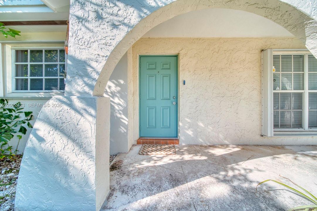 For Sale: $780,000 (4 beds, 2 baths, 1718 Square Feet)