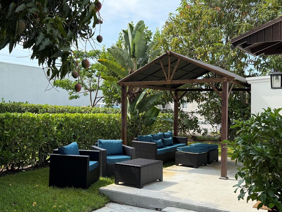 Outdoor Seating