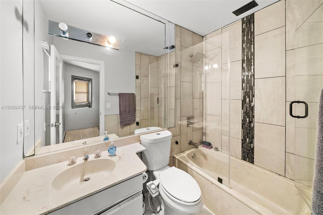 На продажу: $4,350,000 (6 спален, 6 ванн, 5704 Квадратных фут)