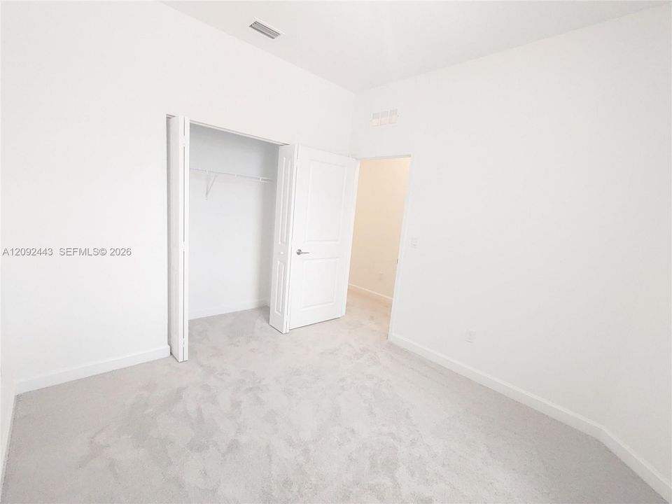 En Renta: $2,400 (3 camas, 2 baños, 1635 Pies cuadrados)