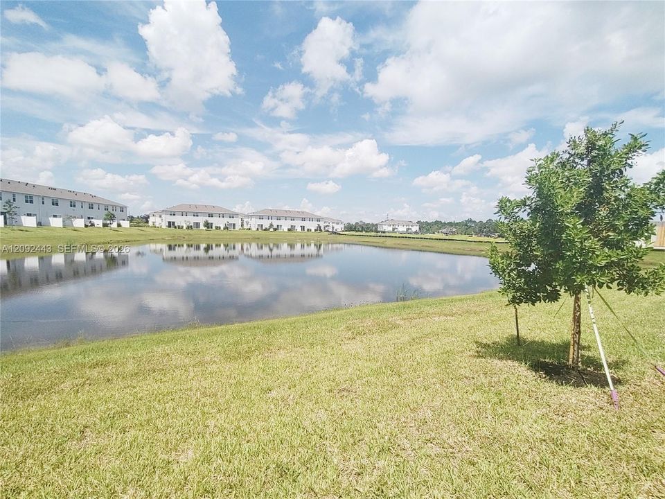 En Renta: $2,400 (3 camas, 2 baños, 1635 Pies cuadrados)