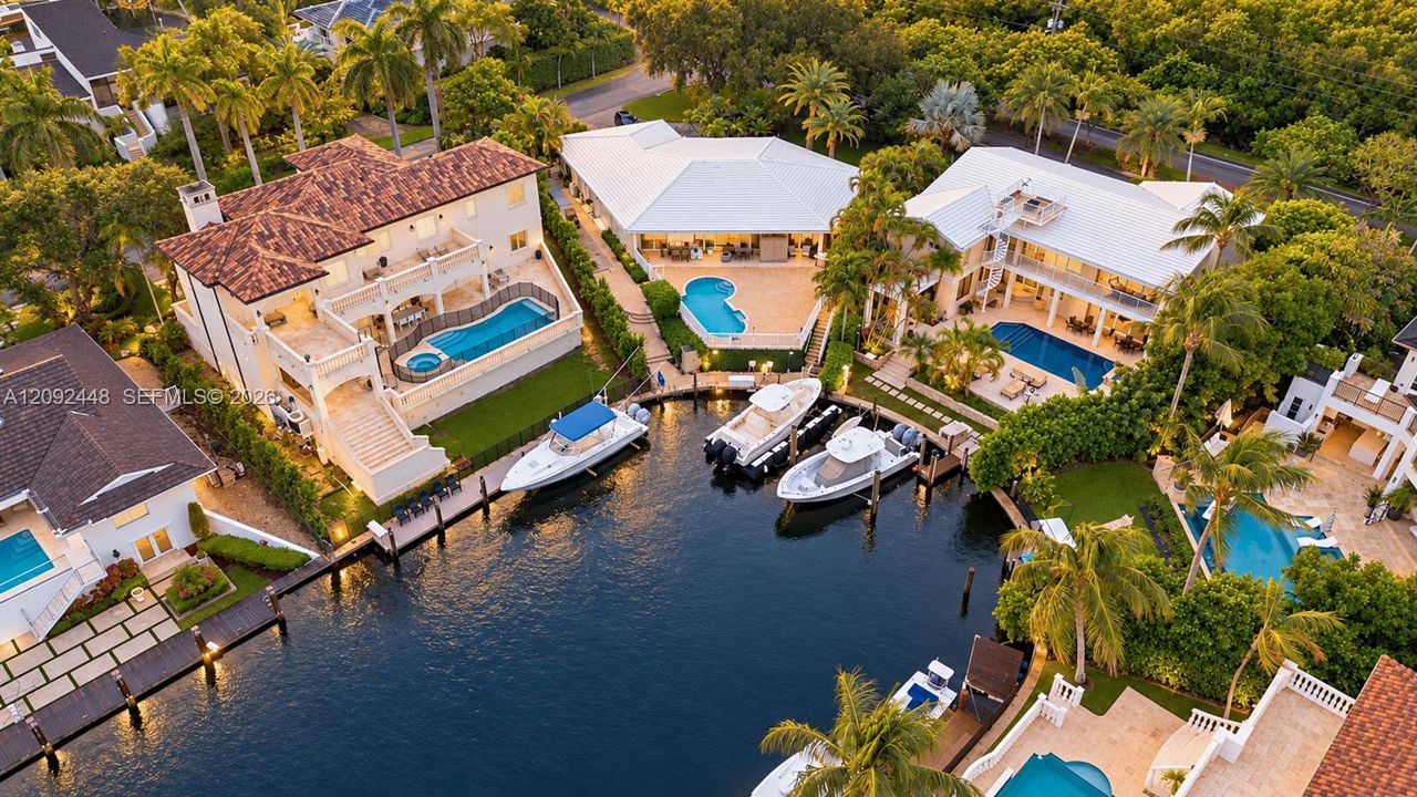 En Venta: $4,750,000 (4 camas, 3 baños, 2846 Pies cuadrados)