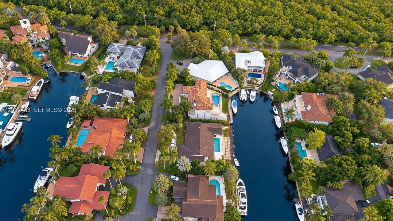 En Venta: $4,750,000 (4 camas, 3 baños, 2846 Pies cuadrados)
