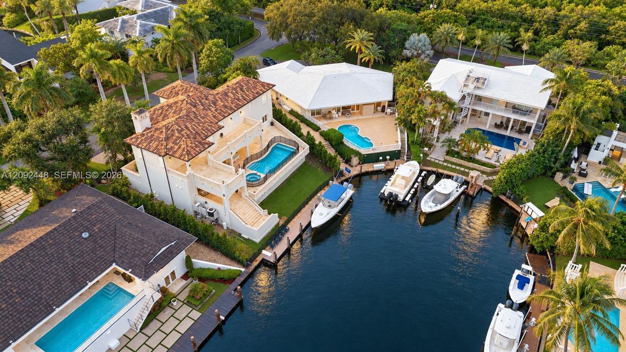 En Venta: $4,750,000 (4 camas, 3 baños, 2846 Pies cuadrados)
