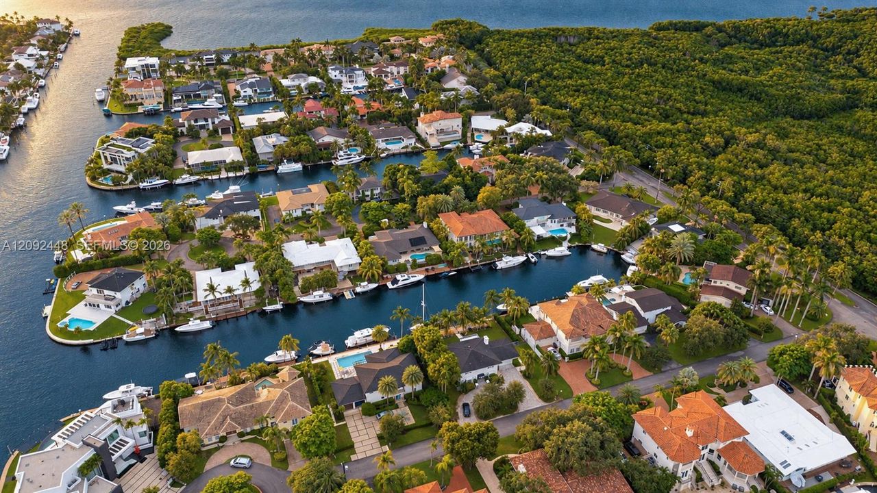 En Venta: $4,750,000 (4 camas, 3 baños, 2846 Pies cuadrados)