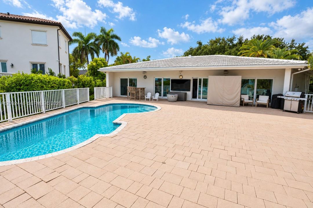 En Venta: $4,750,000 (4 camas, 3 baños, 2846 Pies cuadrados)