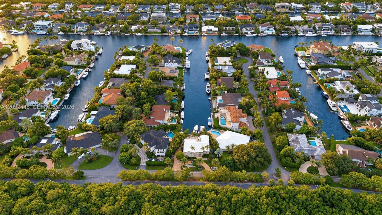 En Venta: $4,750,000 (4 camas, 3 baños, 2846 Pies cuadrados)