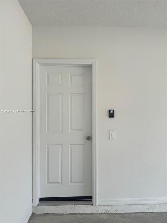 For Rent: $2,000 (3 beds, 2 baths, 1484 Square Feet)