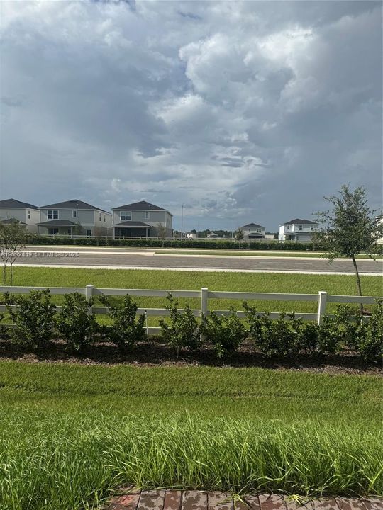 For Rent: $2,000 (3 beds, 2 baths, 1484 Square Feet)