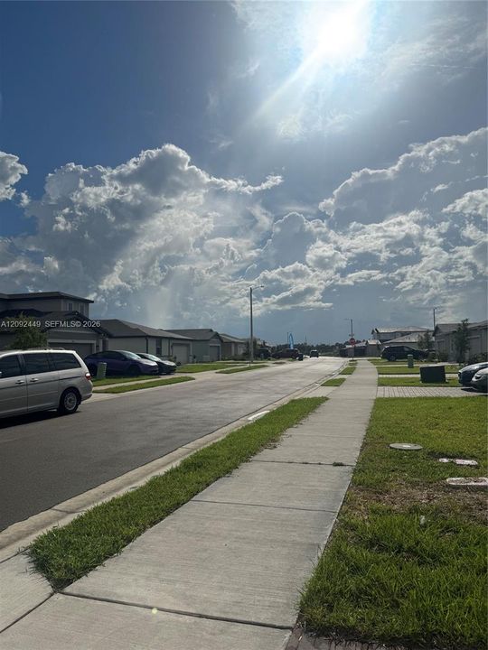 For Rent: $2,000 (3 beds, 2 baths, 1484 Square Feet)