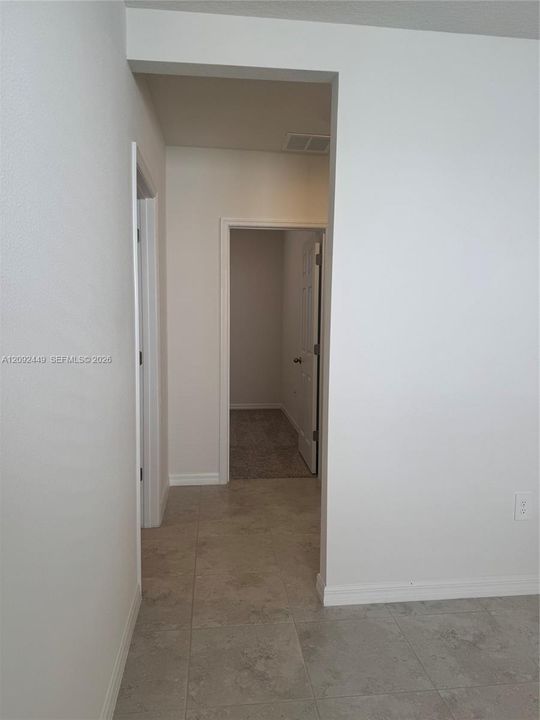 For Rent: $2,000 (3 beds, 2 baths, 1484 Square Feet)