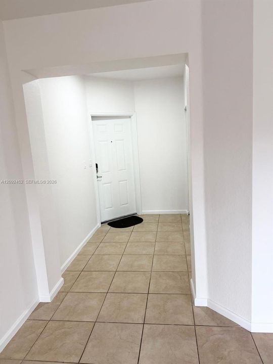 For Rent: $2,900 (3 beds, 2 baths, 1335 Square Feet)