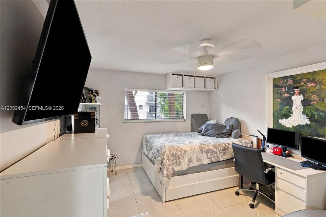 En Venta: $265,000 (2 camas, 2 baños, 812 Pies cuadrados)