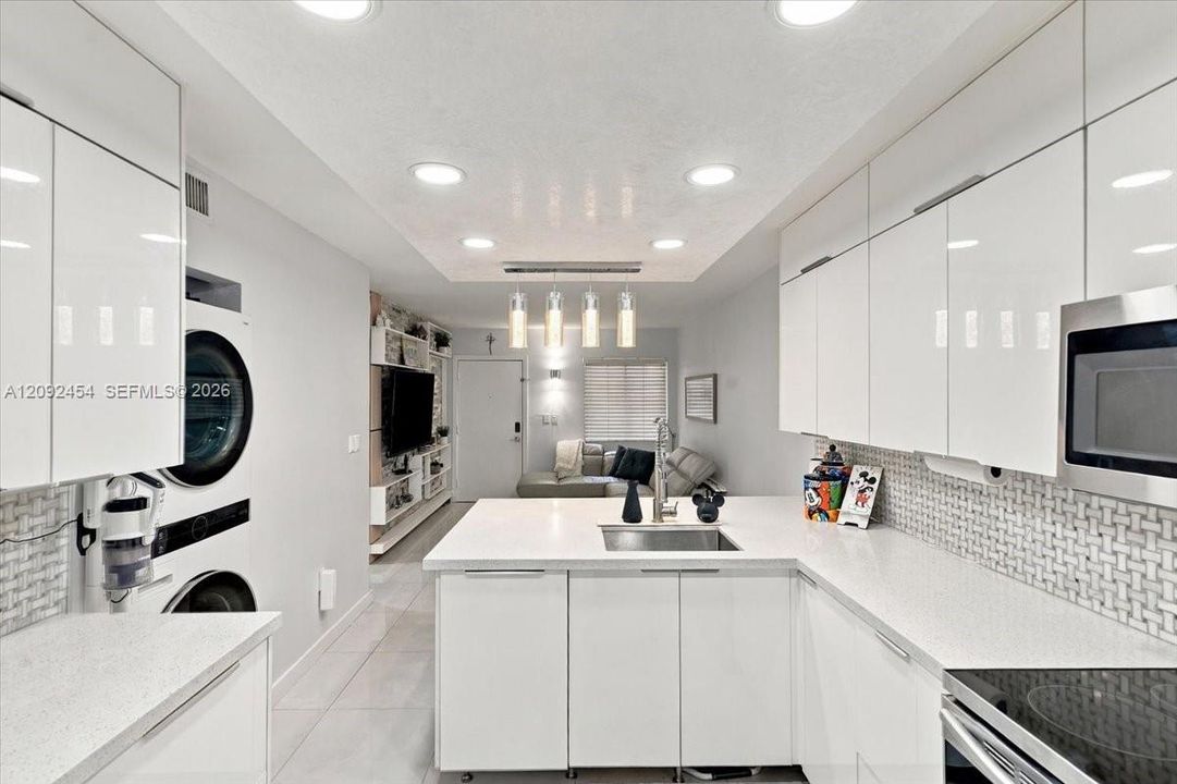 En Venta: $265,000 (2 camas, 2 baños, 812 Pies cuadrados)
