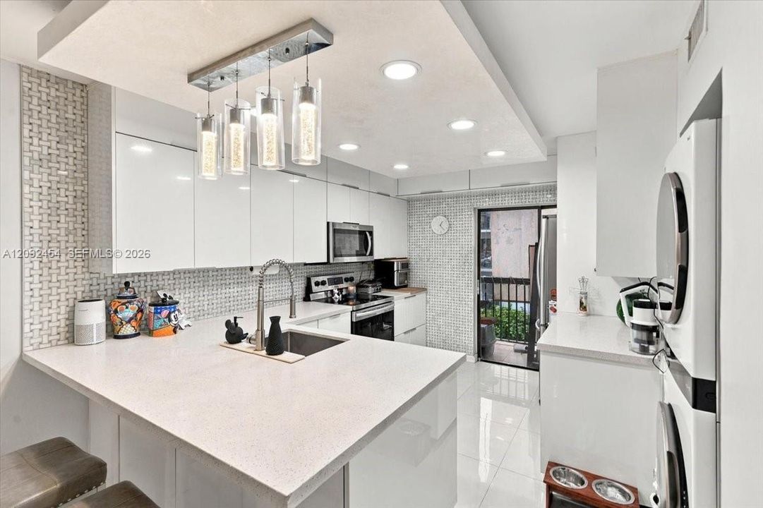 En Venta: $265,000 (2 camas, 2 baños, 812 Pies cuadrados)