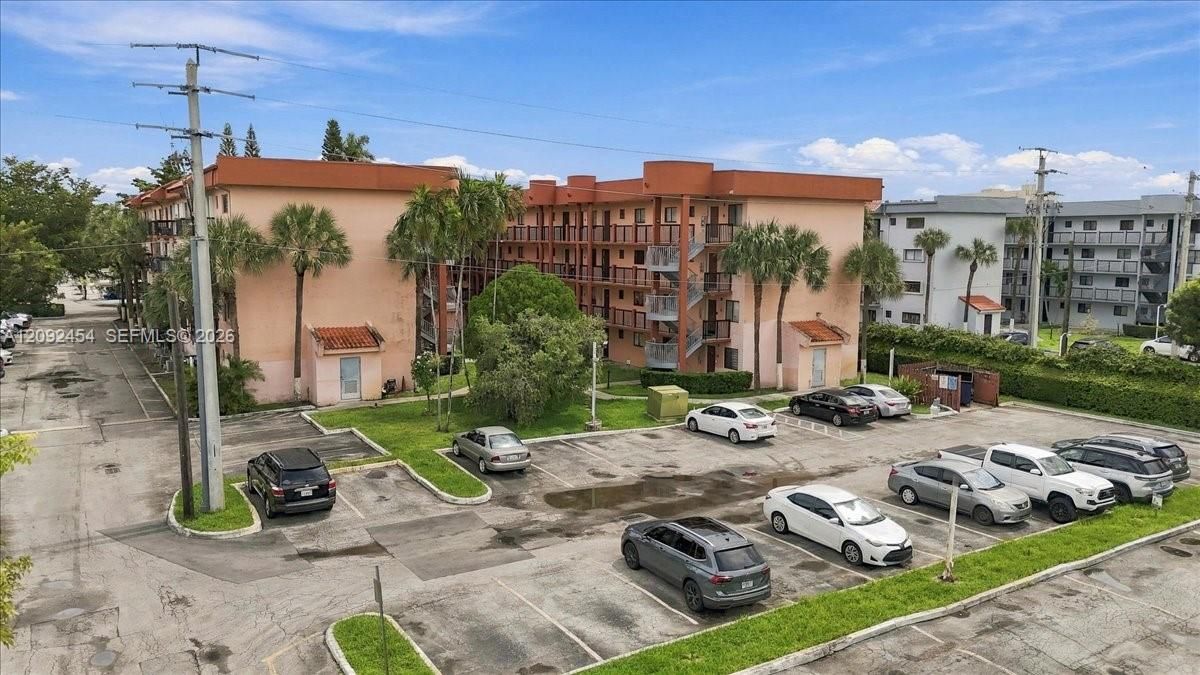 En Venta: $265,000 (2 camas, 2 baños, 812 Pies cuadrados)