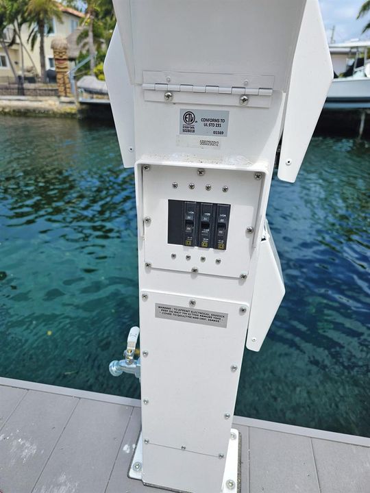 dock-3