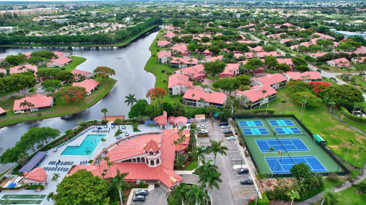 Aerial View of Clubhouse