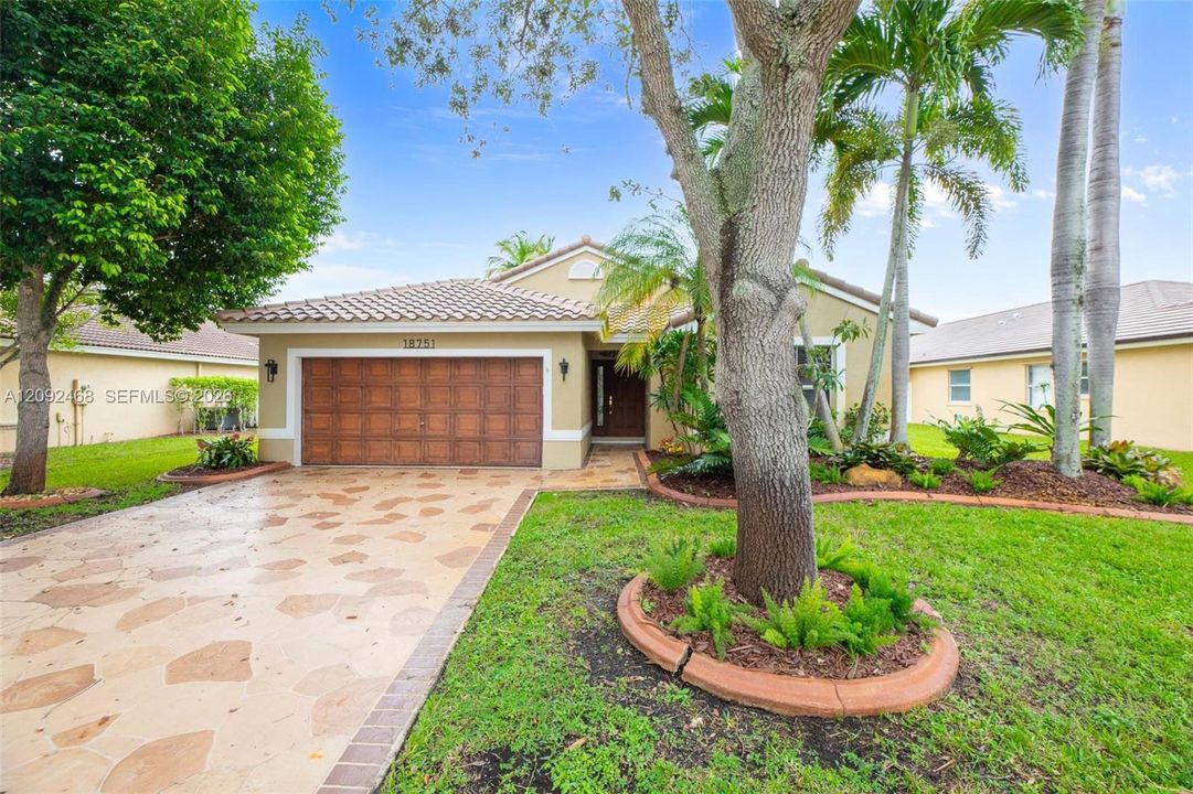 For Sale: $675,000 (3 beds, 2 baths, 1648 Square Feet)