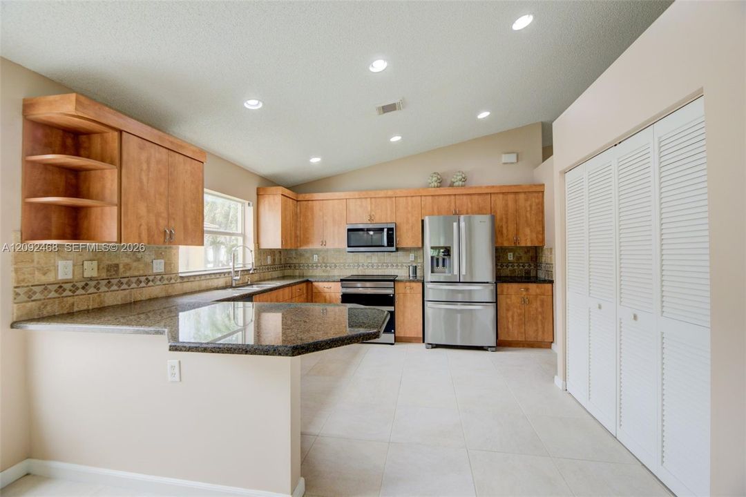 For Sale: $675,000 (3 beds, 2 baths, 1648 Square Feet)