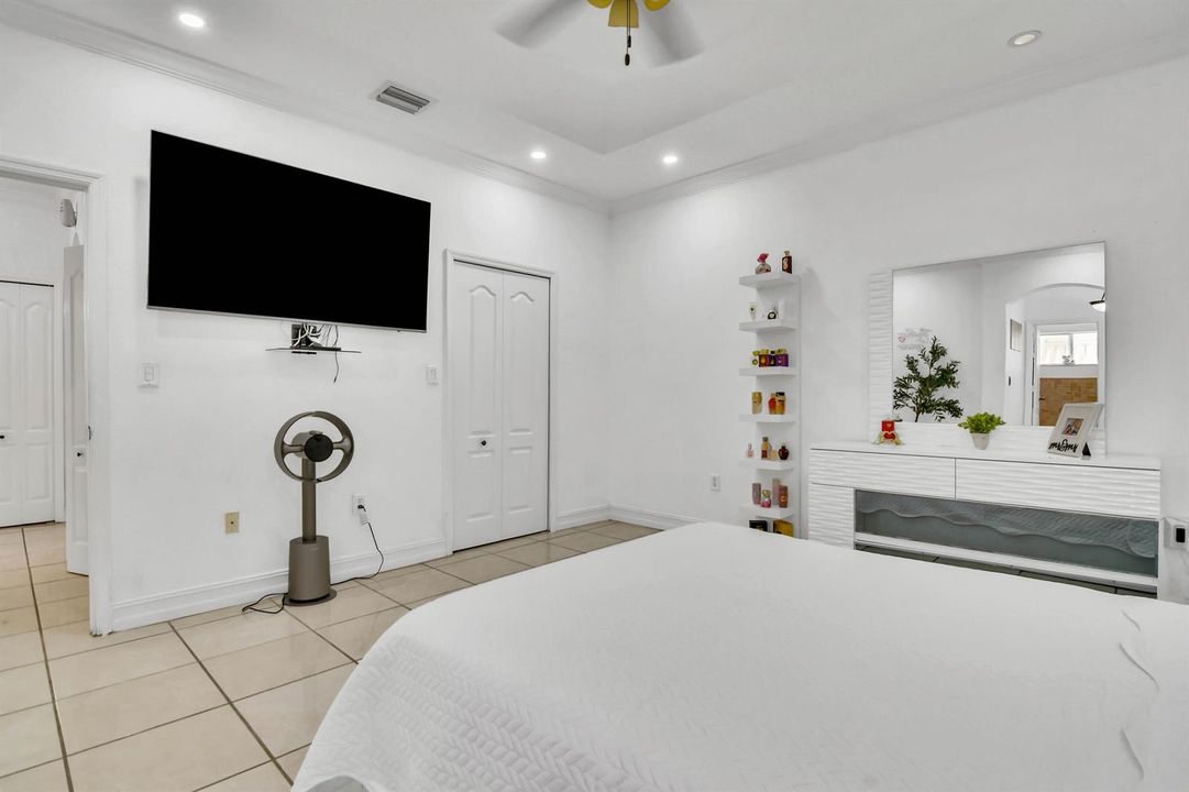 18-22567 SW 102nd Path-18