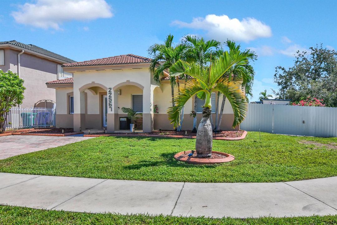 02-22567 SW 102nd Path-2