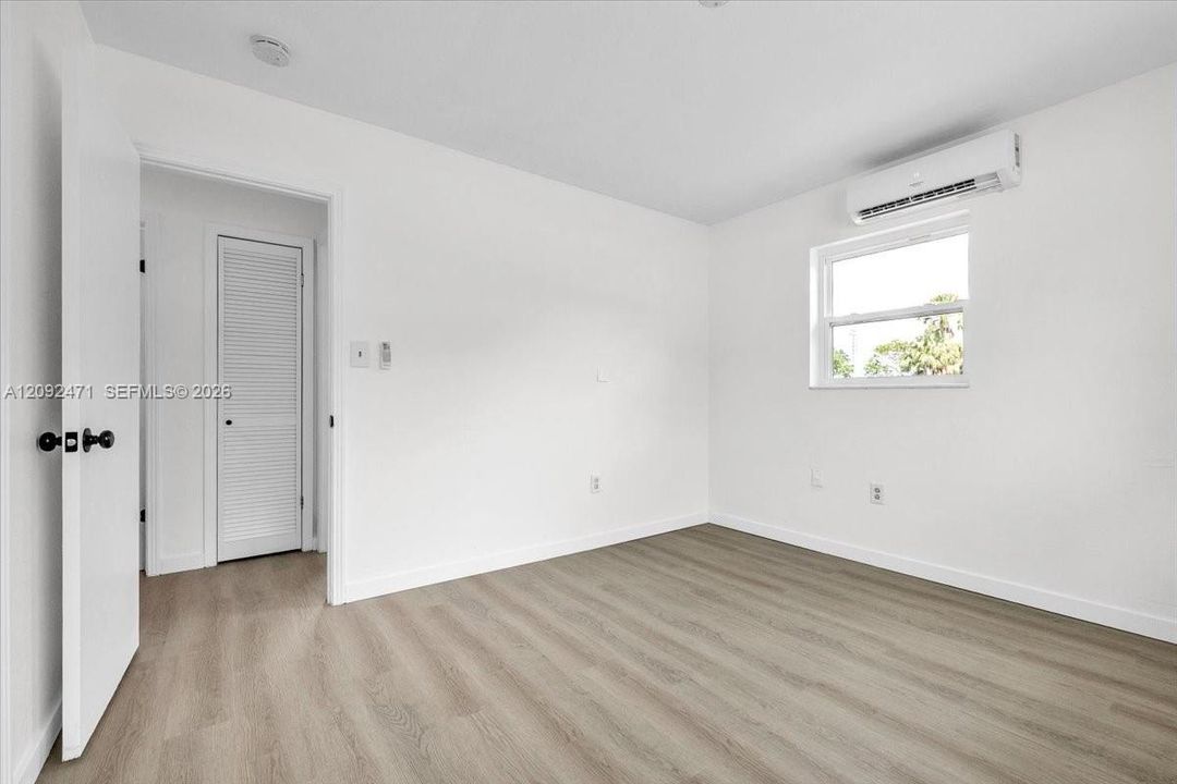For Rent: $1,500 (2 beds, 1 baths, 698 Square Feet)