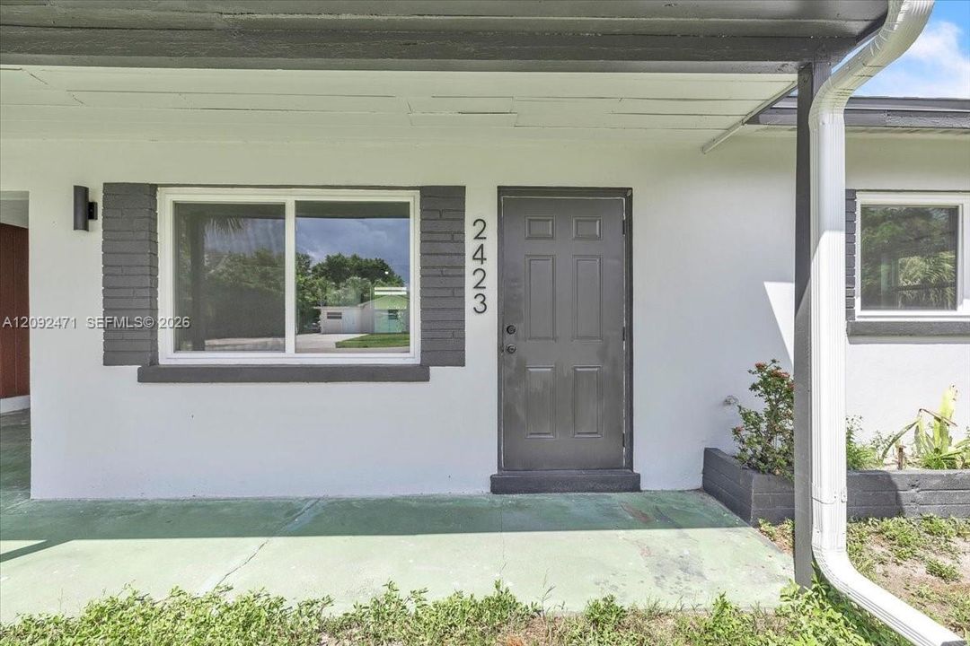 For Rent: $1,500 (2 beds, 1 baths, 698 Square Feet)