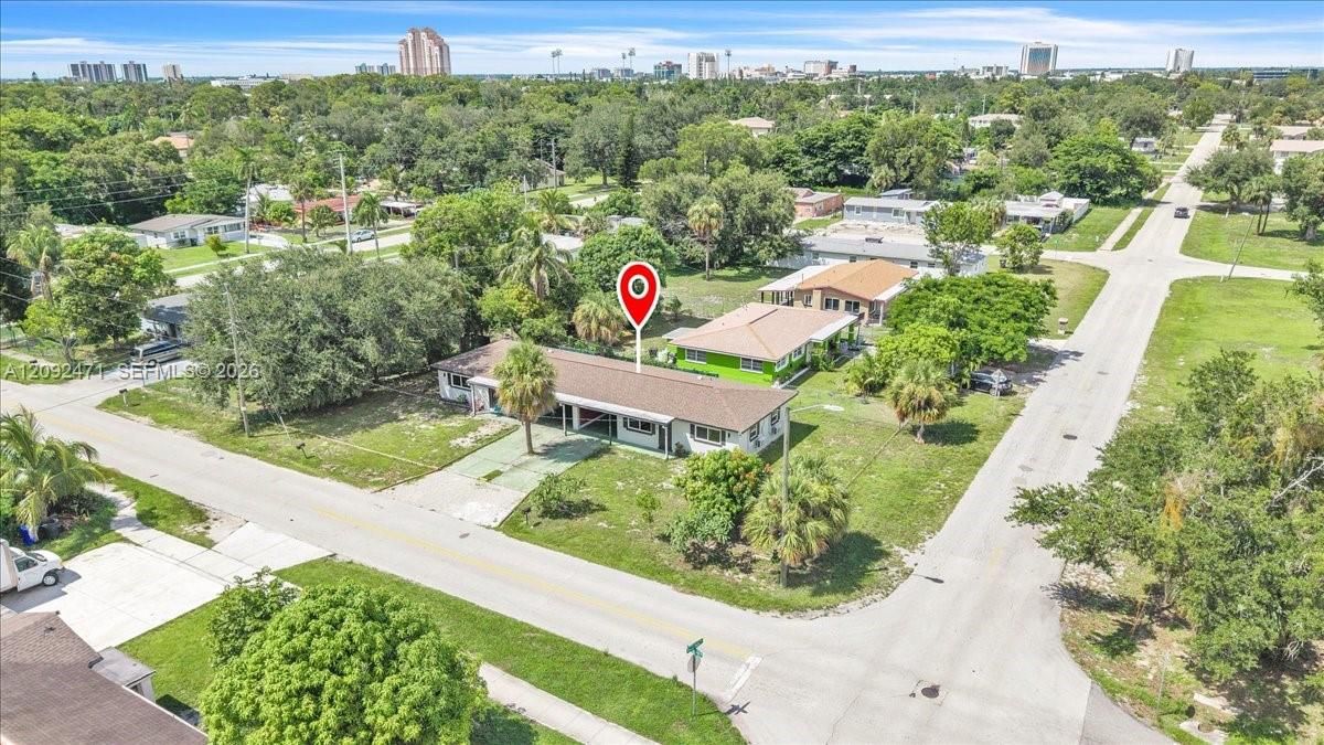For Rent: $1,500 (2 beds, 1 baths, 698 Square Feet)