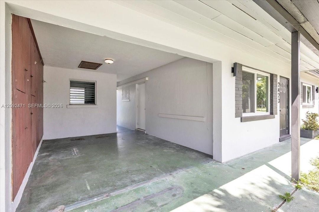 For Rent: $1,500 (2 beds, 1 baths, 698 Square Feet)