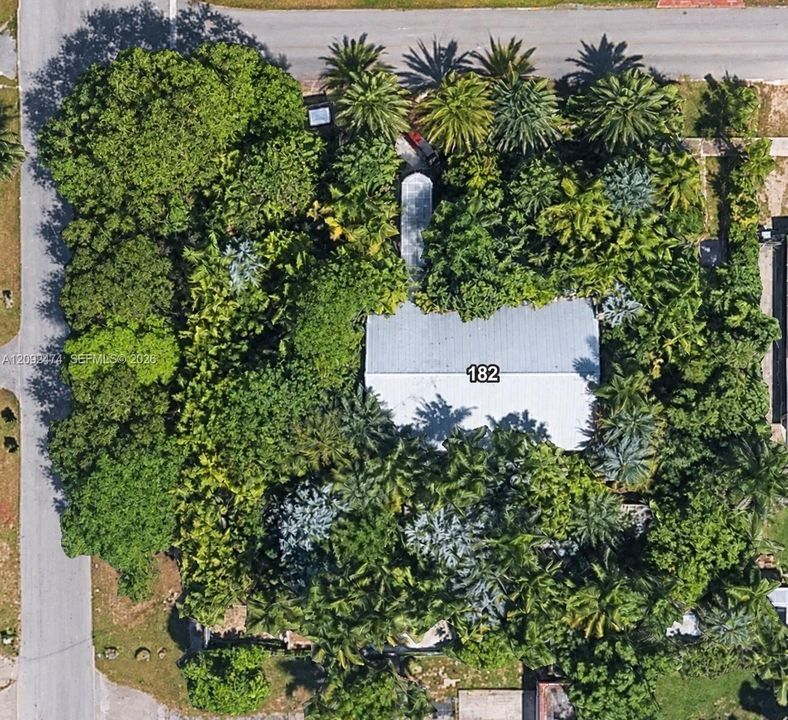 На продажу: $580,000 (2 спален, 2 ванн, 1388 Квадратных фут)