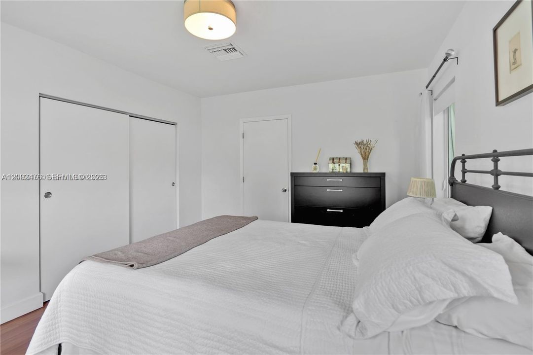 В аренду: $6,500 (3 спален, 2 ванн, 2076 Квадратных фут)