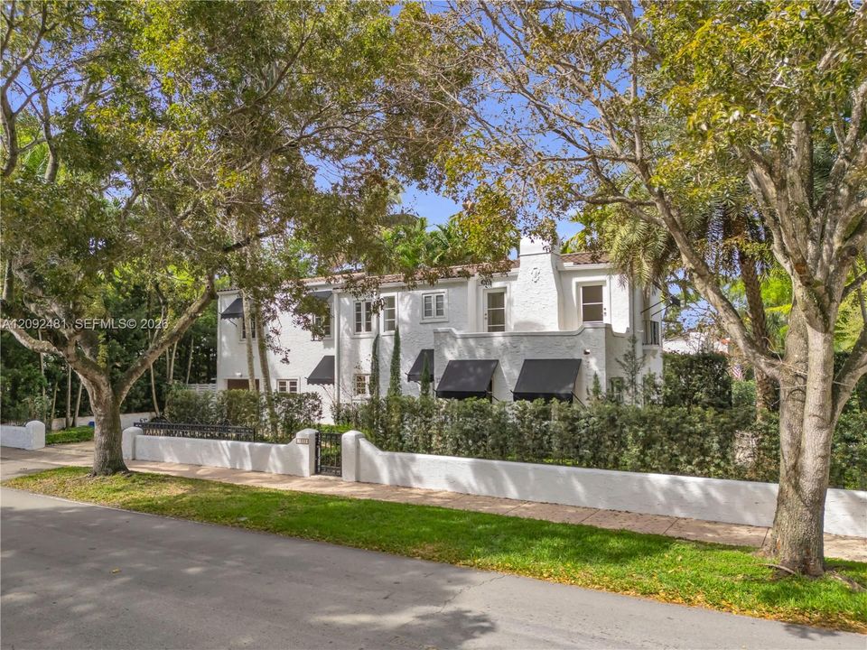 En Venta: $2,400,000 (4 camas, 3 baños, 0 Pies cuadrados)