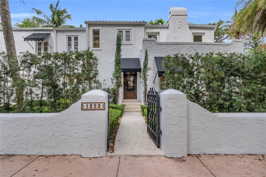 En Venta: $2,400,000 (4 camas, 3 baños, 0 Pies cuadrados)