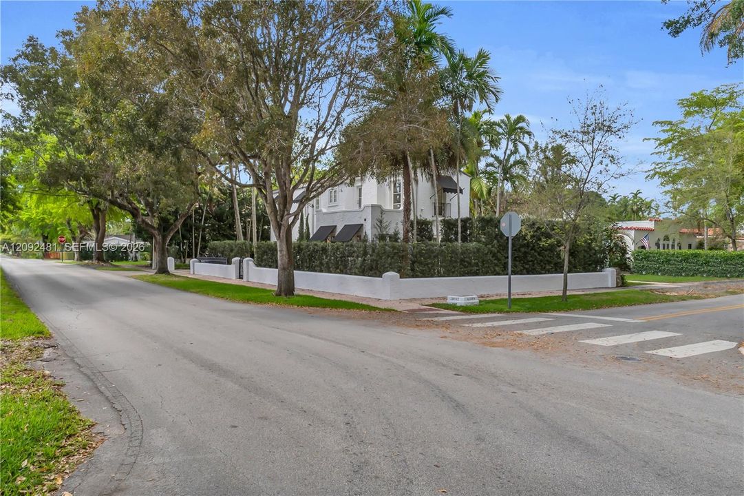 En Venta: $2,400,000 (4 camas, 3 baños, 0 Pies cuadrados)