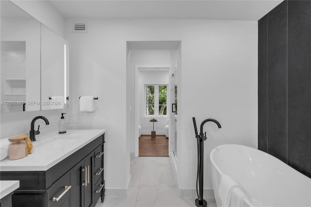 En Venta: $2,400,000 (4 camas, 3 baños, 0 Pies cuadrados)