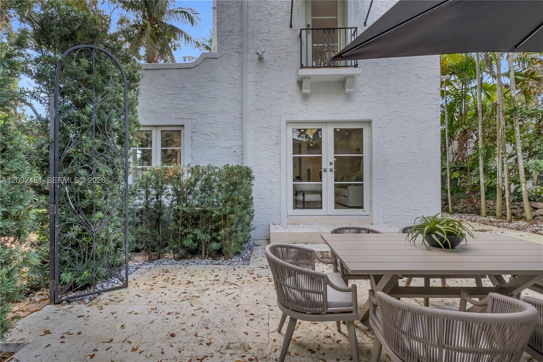 En Venta: $2,400,000 (4 camas, 3 baños, 0 Pies cuadrados)