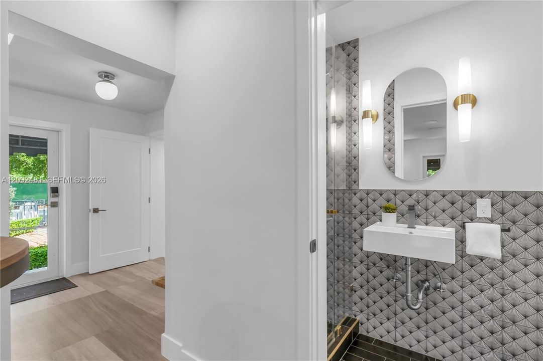 En Venta: $2,400,000 (4 camas, 3 baños, 0 Pies cuadrados)