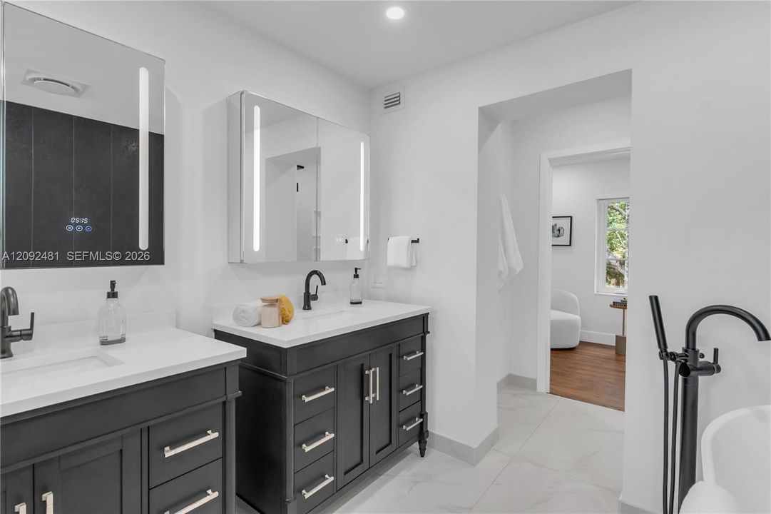 En Venta: $2,400,000 (4 camas, 3 baños, 0 Pies cuadrados)