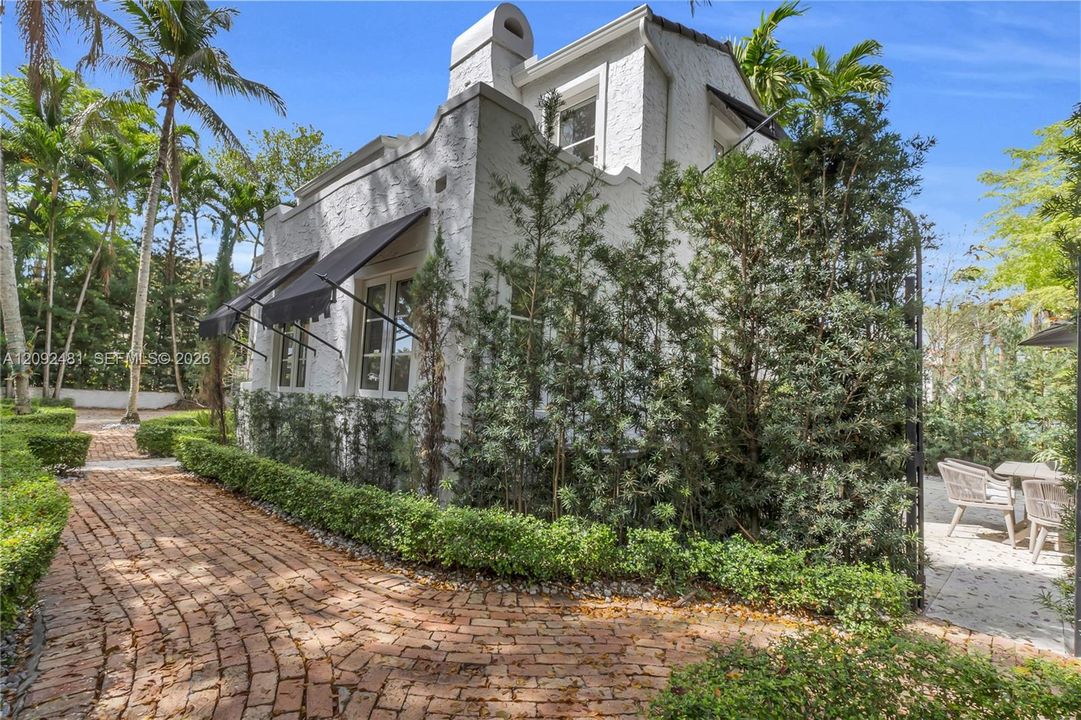 En Venta: $2,400,000 (4 camas, 3 baños, 0 Pies cuadrados)
