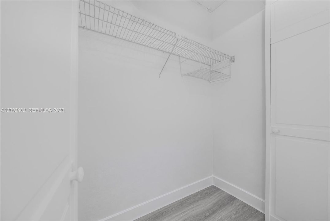 В аренду: $2,300 (1 спален, 1 ванн, 825 Квадратных фут)