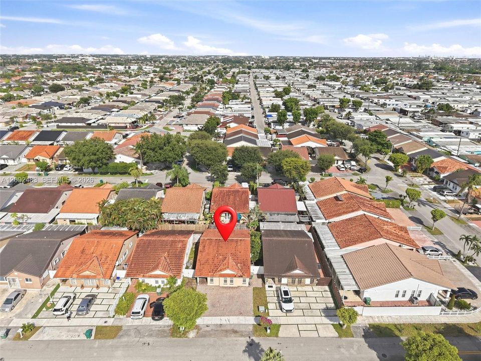 For Sale: $545,000 (3 beds, 2 baths, 1398 Square Feet)