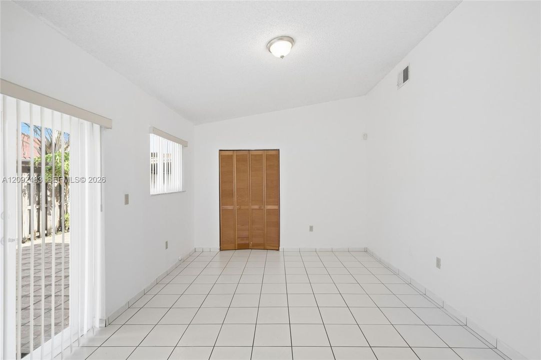 For Sale: $545,000 (3 beds, 2 baths, 1398 Square Feet)