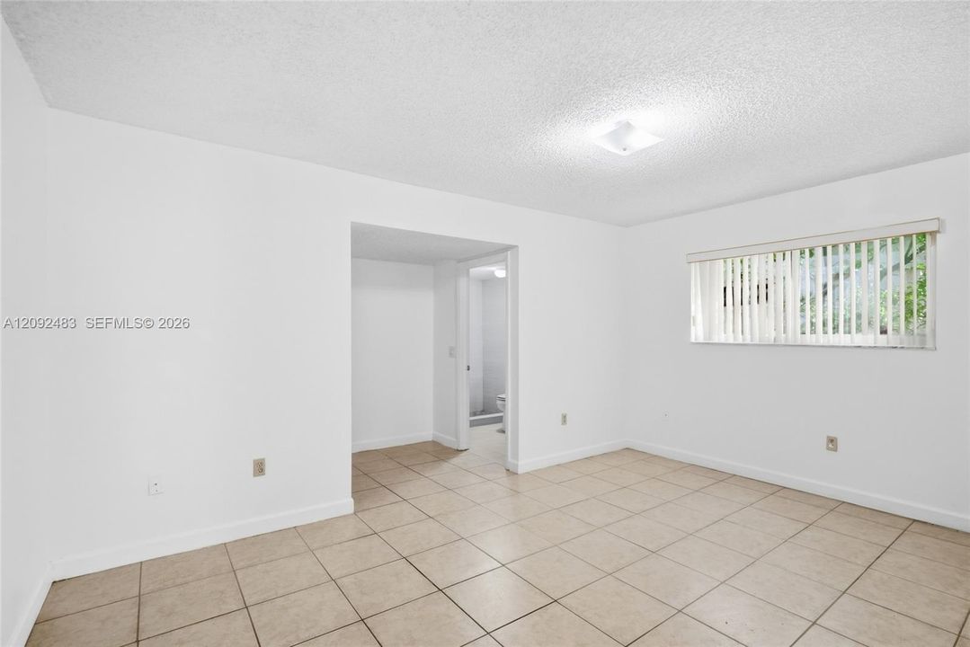 For Sale: $545,000 (3 beds, 2 baths, 1398 Square Feet)
