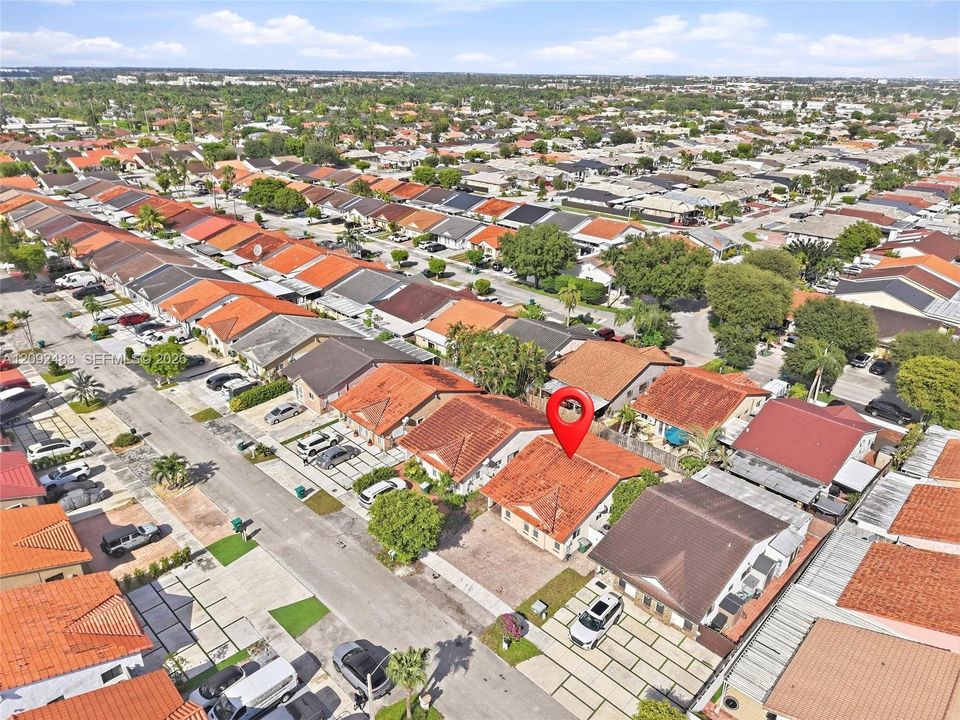 For Sale: $545,000 (3 beds, 2 baths, 1398 Square Feet)
